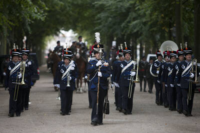 fanfare-bereden-wapens